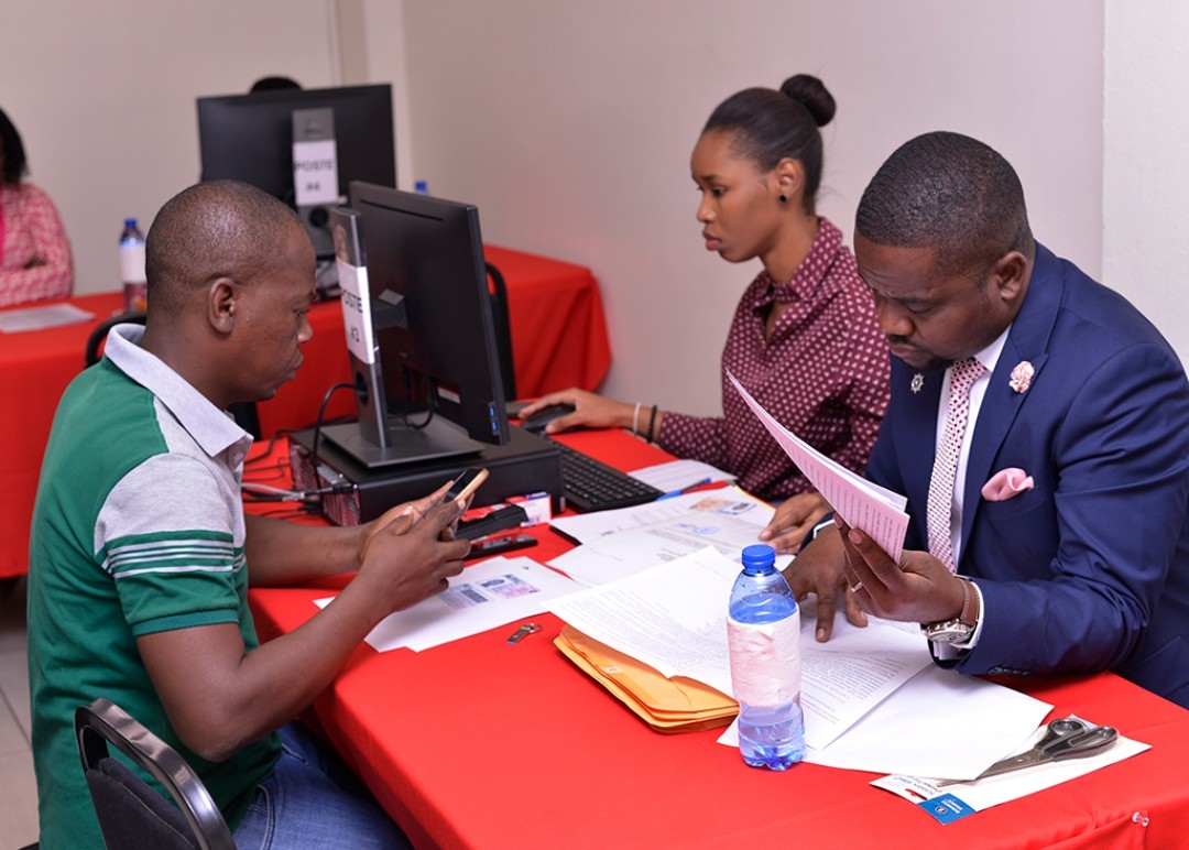 320 partis politiques enregistrés : possible indicateur de failles structurels des prochaines élections